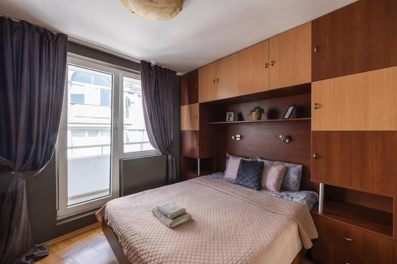 شقة Promenade Rooftop Flat فارنا بلغاريا